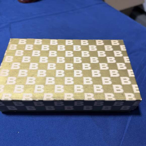 Vintage Buxton Top Grain Cowhide Brown Marble Croc Embossed Wallet
25017 - Picture 7 of 10